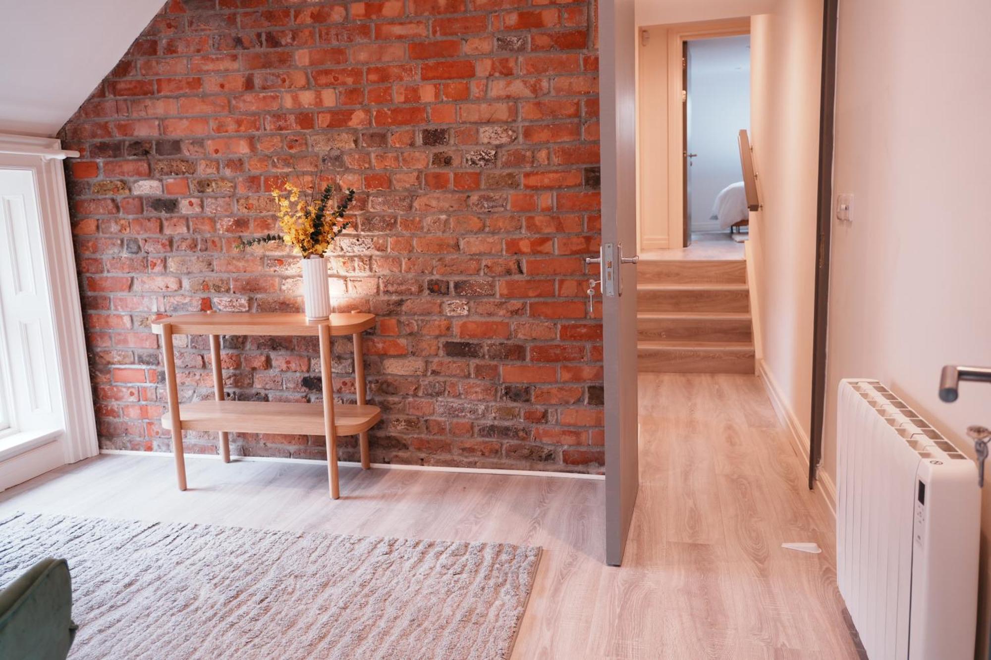 Spire Entire Attic Apartment No Kitchen Dublin Eksteriør bilde